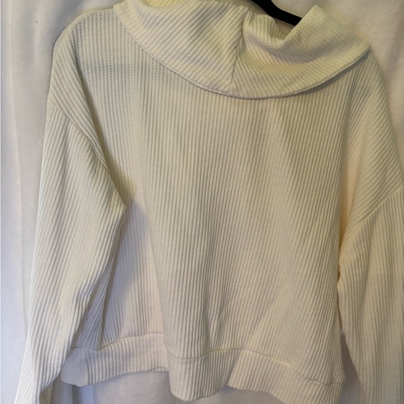 Victory Outfitters women’s cowl neck sweater, size L - Picture 3 of 6